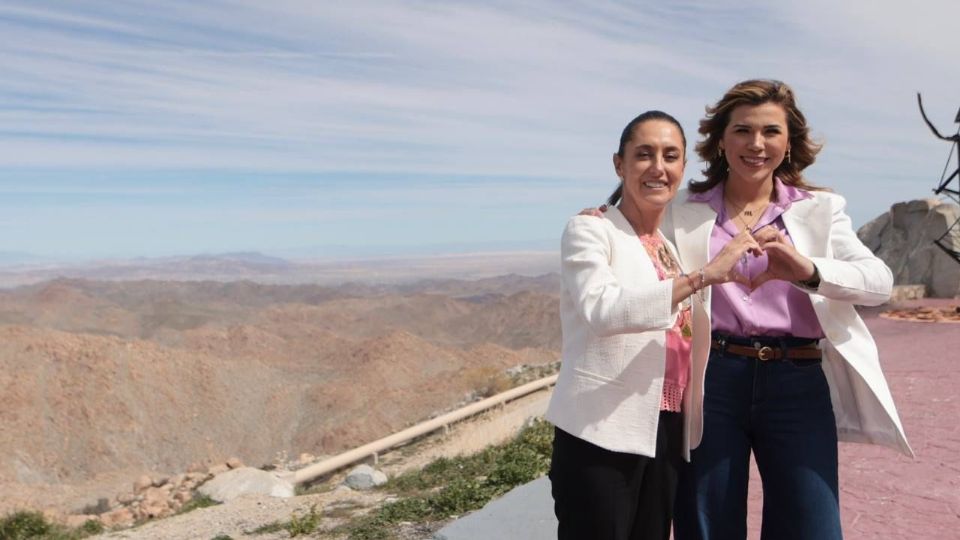 Claudia Sheinbaum y Marina del Pilar Ávila Olmeda.