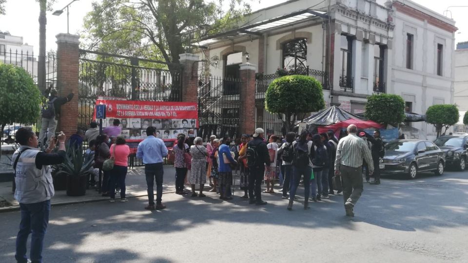 Cerrada la circulación en la calle la calle Abraham González.