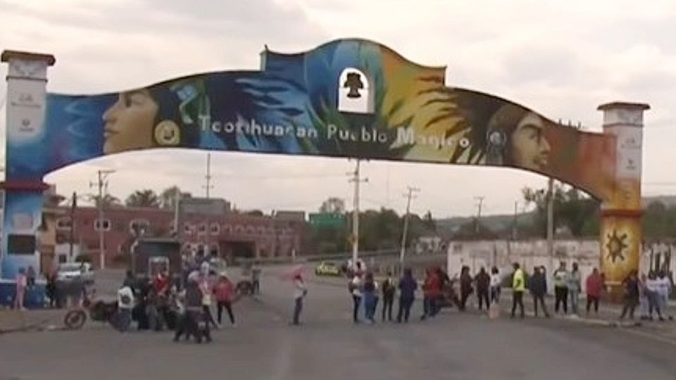 Protesta en Teotihuacán.