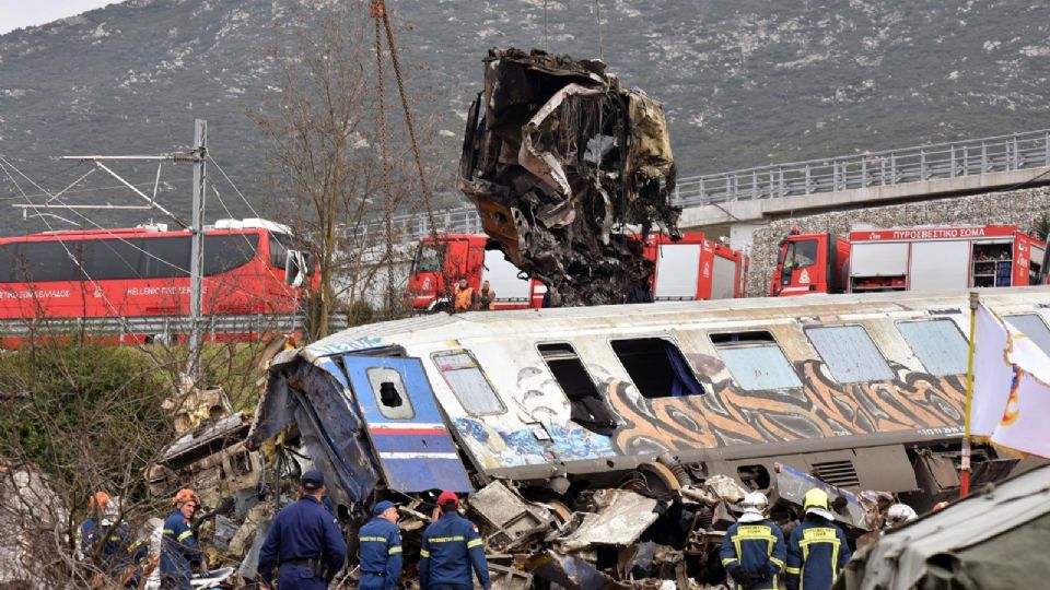 Así quedaron los trenes colisionados en Grecia