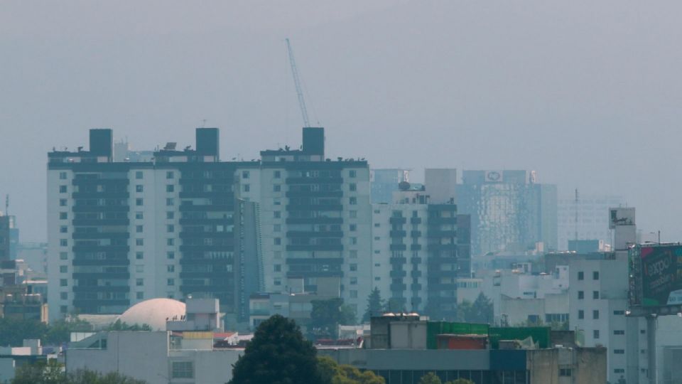 Contaminación atmosférica en CDMX es un problema ocasionado por la naturaleza, menciona el gobierno capitalino.