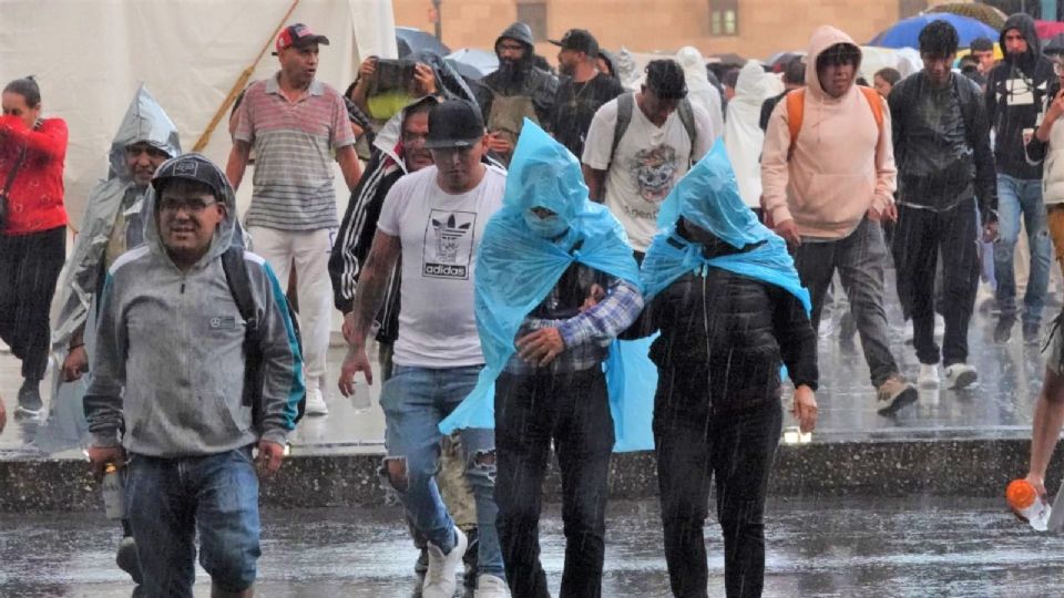 Se registran fuertes lluvias en la capital del país.