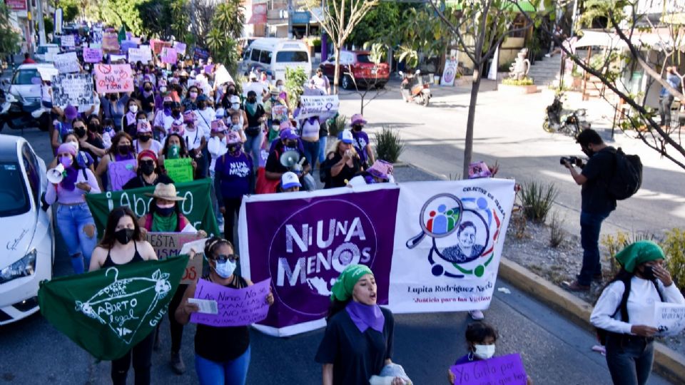 Contingente de Amnistía suma más de mil asistentes.