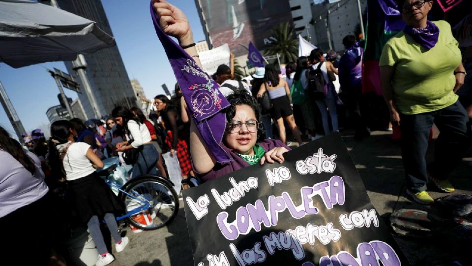 Se llevó a cabo una manifestación por el Día Internacional de la Mujer en la CDMX.