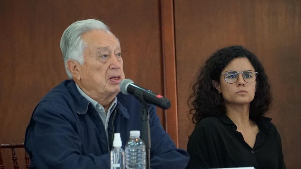 Manuel Bartlett Díaz, titular de la CFE y Luisa María Alcalde, titular de la STPS.