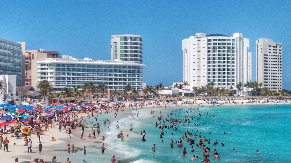 Quintana Roo recibe a medio millón de turistas durante Semana Santa.