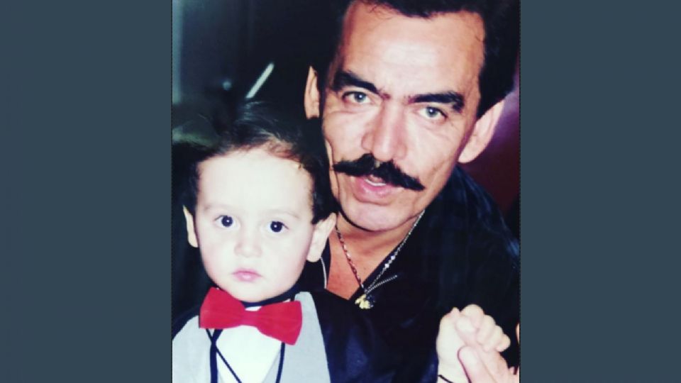 Julián Figueroa (de bebé) y Joan Sebastian