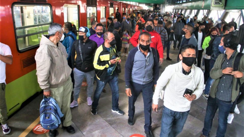 Una persona se arrojó a las vías del Metro en la Lía 8.