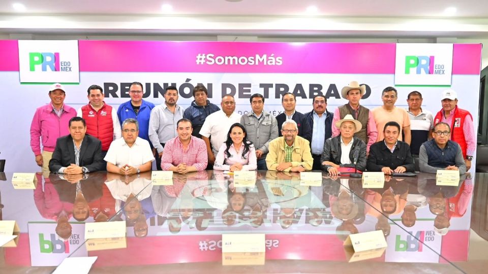 Liderazgos se suman a la campaña de Alejandra Del Moral.