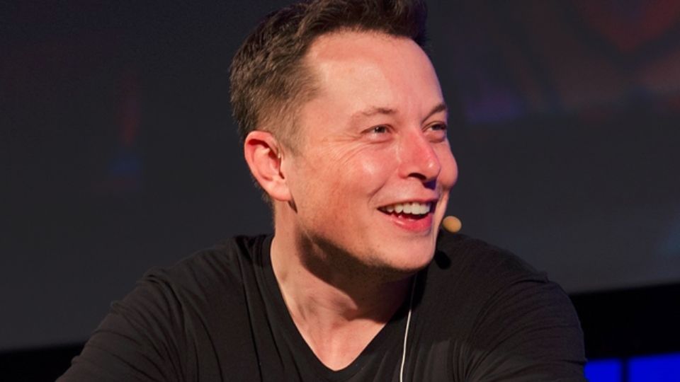 Elon Musk declaró que comprar Twitter fue 'bastante doloroso'.