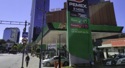 'Gasolina en México, relativamente cara ante baja de precios en mercado internacional'