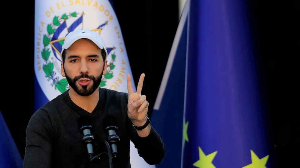 El régimen de excepción, en el que el Gobierno de Nayib Bukele enmarca la llamada 'guerra contra las pandillas' suspende derechos y la inviolabilidad de las telecomunicaciones.