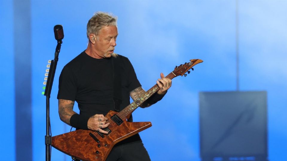 El cantante y guitarrista de Metallica, James Hetfield, durante uno de los conciertos del primer día del MadCool Festival 2022.