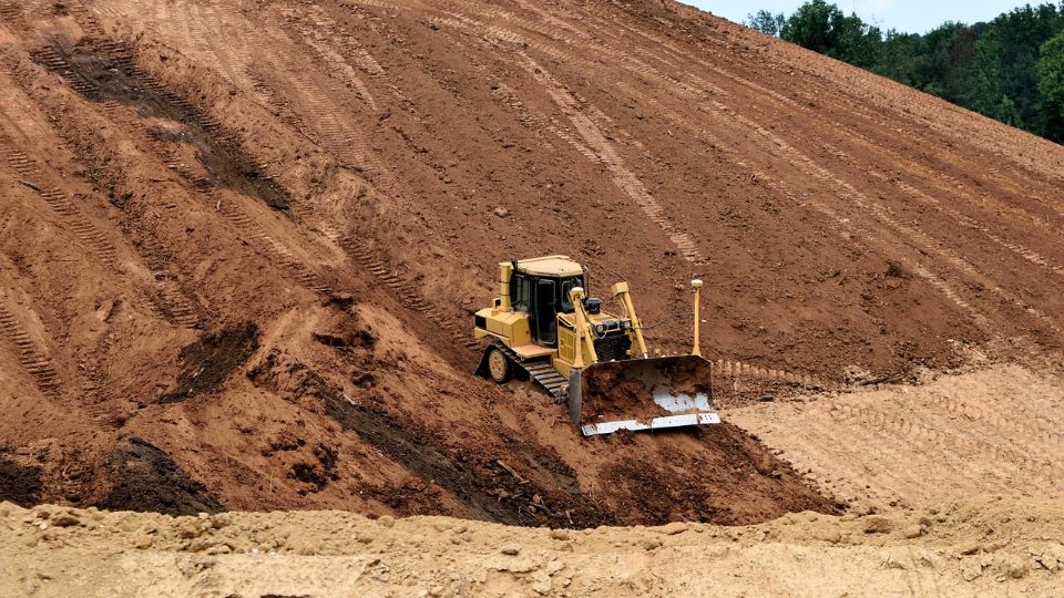 El Inegi informó que durante febrero, la actividad económica del país creció 0.1 por ciento a tasa mensual.