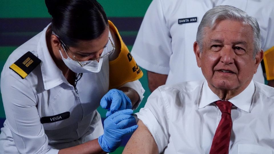 Andrés Manuel López Obrador, presidente de México, cuando recibió la segunda dosis de la vacuna contra el Covid-19.