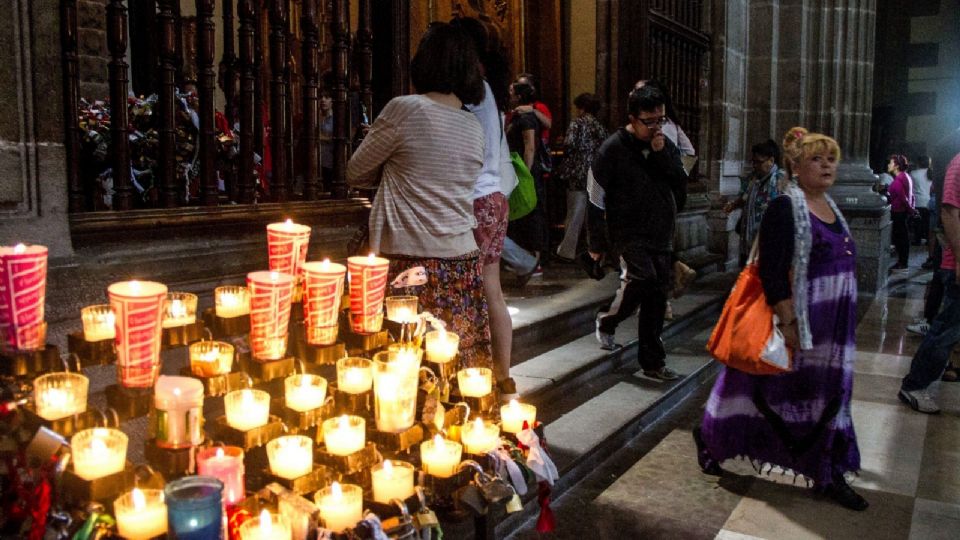 La gente se concentra en las Iglesias por la Semana Santa 2022