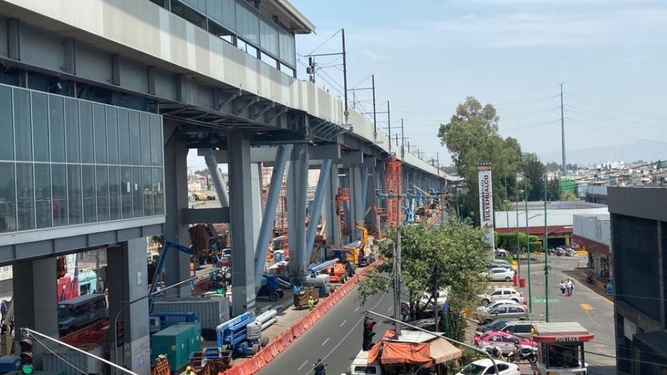 Continúan los trabajos en el tramo elevado de la Línea 12 del Metro.