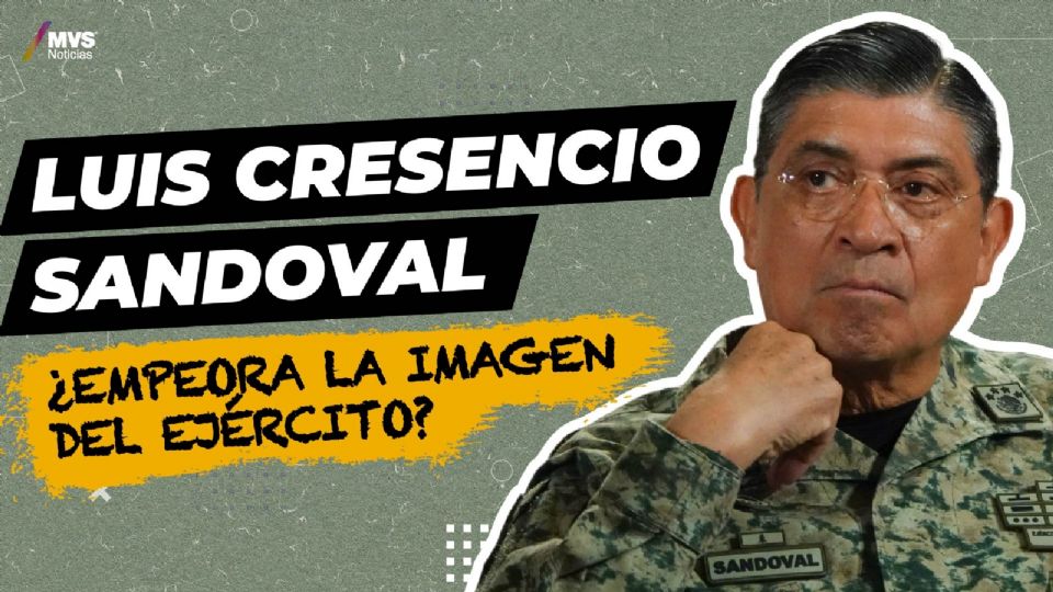 El titular de la Sedena también es acusado de realizar viajes con jets del Ejército.