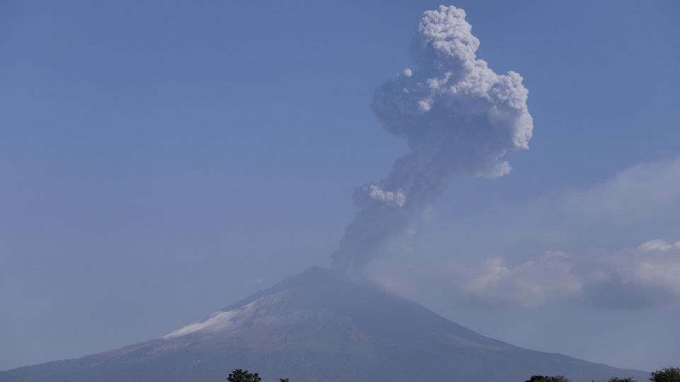 No hay riesgo en CDMX ante actividad del volcán Popocatépetl.