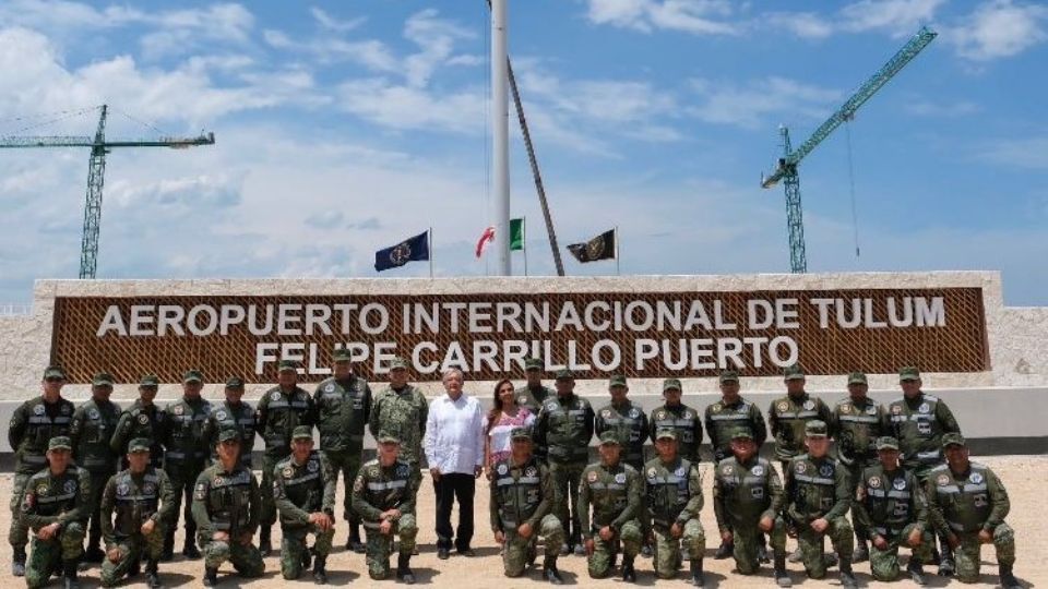 El presidente supervisó las obras del Aeropuerto Internacional de Tulum.