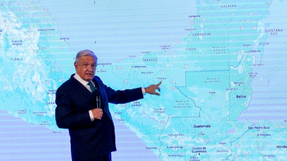 Andrés Manuel López Obrador explicÓ por qué se expropió el tramo de vías de Ferrosur en Coatzacoalcos.