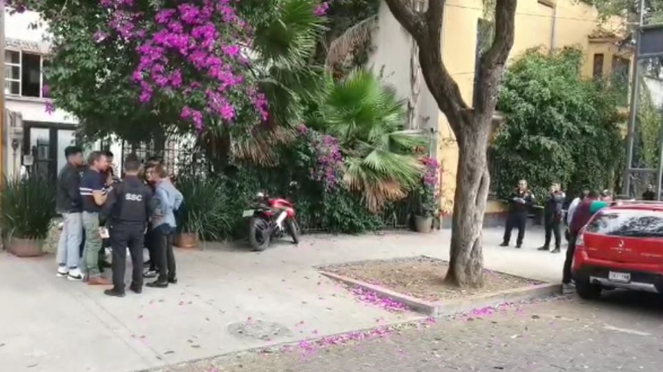 SSC acudieron a la calle Benjamín Franklin, en la colonia Hipódromo Condesa, tras reportes de detonaciones de arma de fuego.