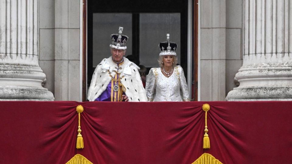 Coronación de el Rey Carlos III y su esposa, Camila.
