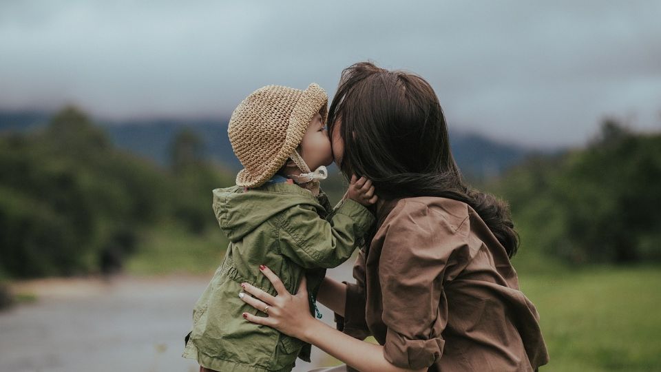 A propósito del Día de las Madres que se celebra el 10 de mayo, la iglesia católica dedicó la editorial del semanario “Desde la Fe” a todas las madres del país.