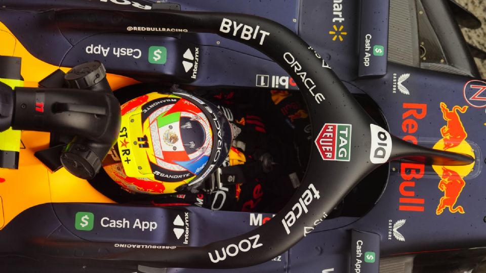 El piloto mexicano Checo Pérez de Red Bull.