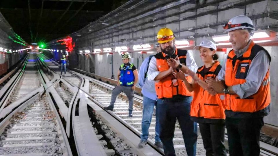 La secretaria de Administración y Finanzas (SAF), Luz Elena González, supervisó los avances de la modernización de la Línea 1 del Metro.