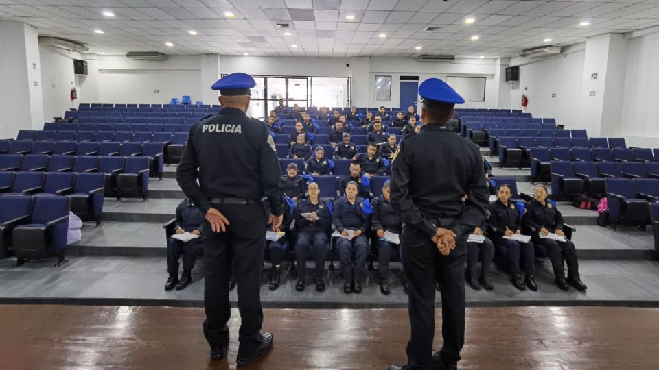 Capacitaron a oficiales de la Policía Auxiliar.