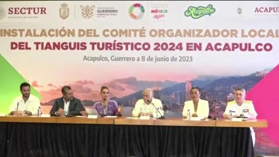 La gobernadora de Guerrero, Evelyn Salgado Pineda y el secretario de Turismo, Miguel Torruco Marqués en el comité en Acapulco.