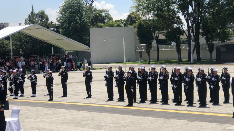 Este jueves se graduaron cadetes de la Marina.