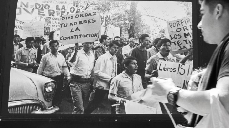 El paso de Díaz Ordaz por la presidencia estuvo marcado por la represión y la violencia, particularmente durante los sucesos trágicos del movimiento estudiantil de 1968.