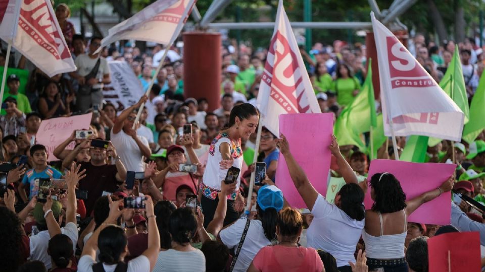 Al grito de ‘’!Es un honor tener a Claudia hoy!’’, simpatizantes quintanarroenses le dieron la bienvenida a Sheinbaum Pardo.