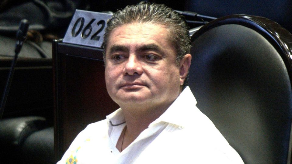 Luis Espinosa Cházaro, diputado y coordinador del PRD.