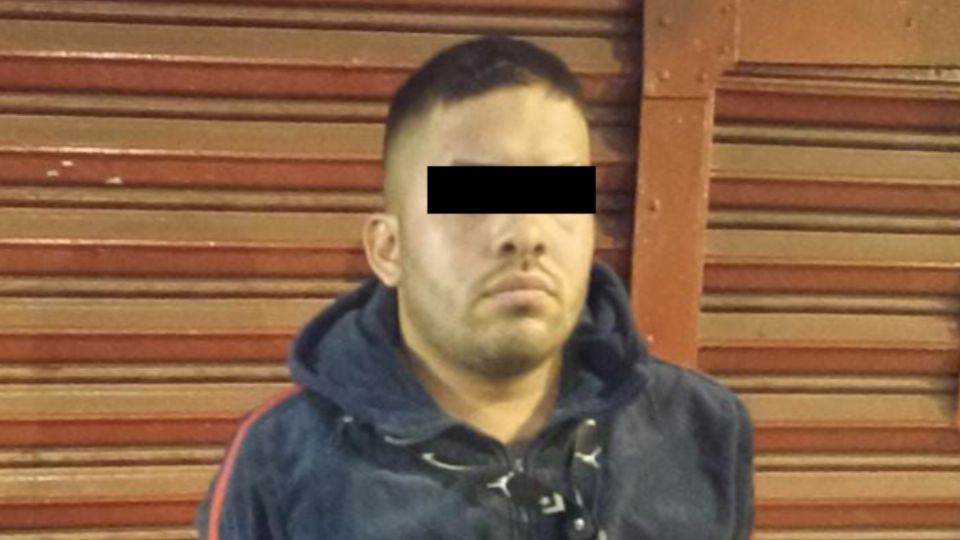 Agentes de inteligencia le aseguraron al detenido 68 envoltorios con polvo similar a la cocaína.