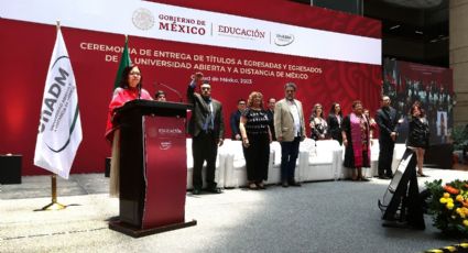 Entregan SEP y FGJCDMX mil 887 títulos a egresados de la UnADM