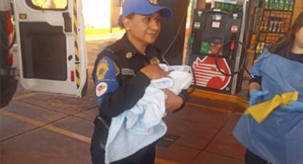 Policía auxiliar ayuda a mujer que se encontraba en labores de parto en Iztapalapa