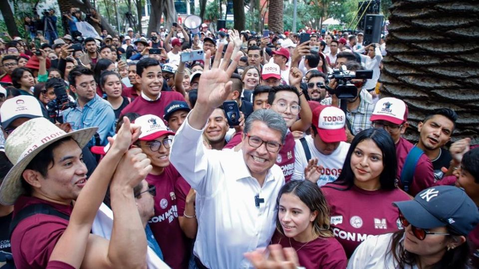 Ricardo Monreal dijo que primero terminará los recorridos por el país como ‘corcholata’.
