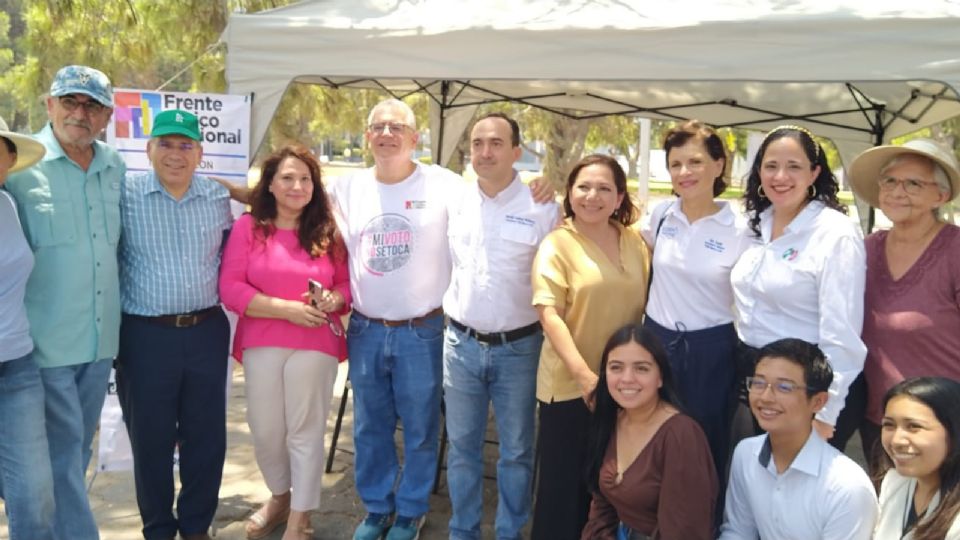 Miembros del frente opositor.