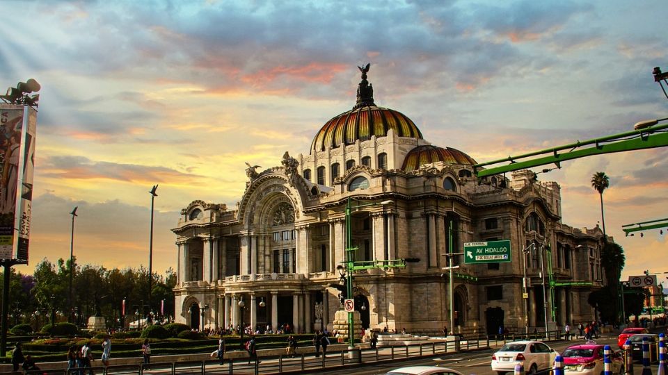 El Top10 de los lugares turísticos de la CDMX que sí o sí debes visitar según ChatGPT.