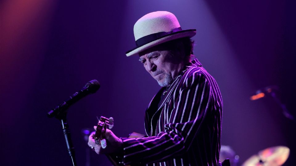 El músico y cantante Joaquín Sabina durante un concierto en A Coruña, dentro de la gira 'Contra todo pronóstico'.