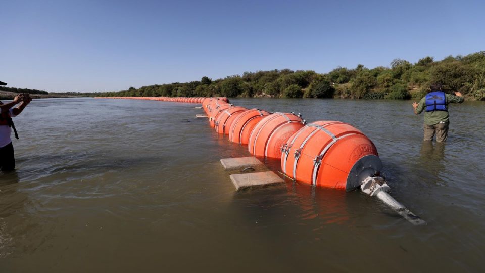 Se hallaron dos cuerpos en las boyas de la frontera con Texas.