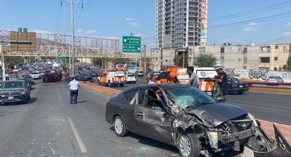 Choque en Avenida Rangel Frías deja a ocho personas heridas en Monterrey