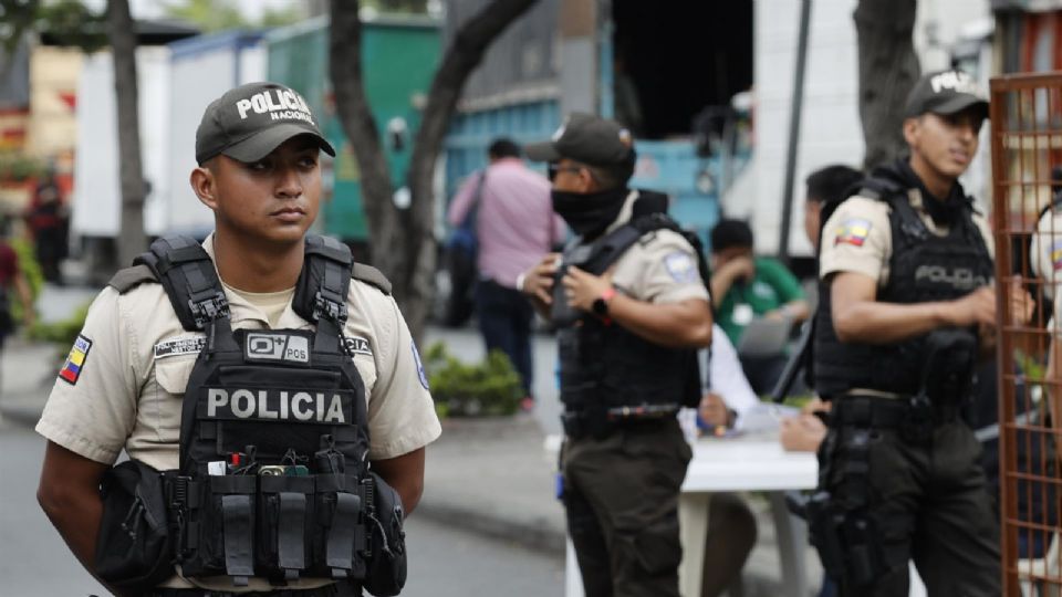 Integrantes de la Policía Nacional ecuatoriana.