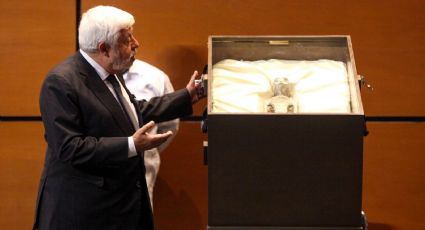 Jaime Maussan exhibe restos de seres ‘no humanos’; pide a diputados reconocer fenómeno FANI