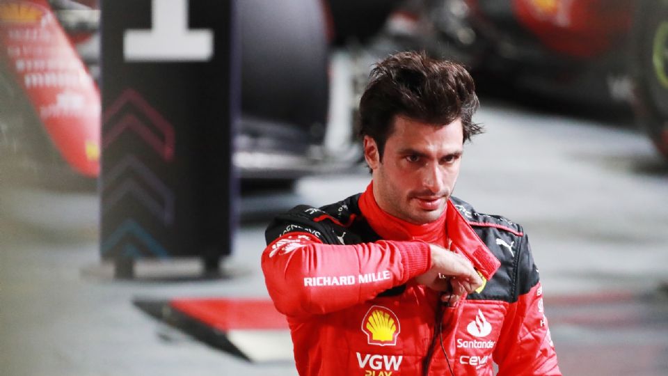 Carlos Sainz se lleva la Pole en Singapur; Verstappen y Pérez fueron eliminados en la Q2.