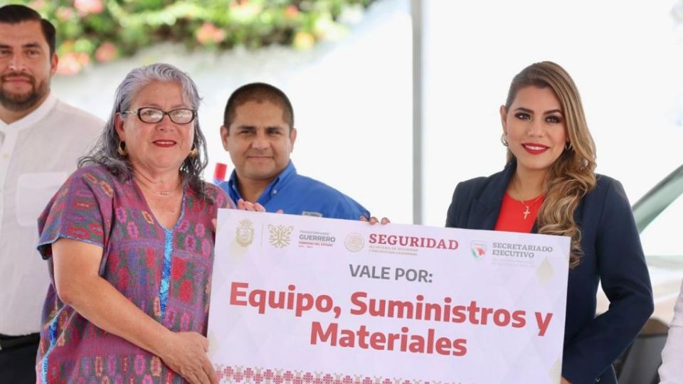 Entrega gobernadora equipo, materiales y suministros a sistemas de seguridad pública, procuración y administración de justicia del estado.