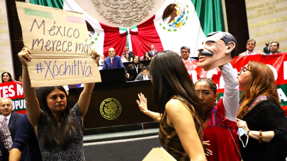 Diputadas se confrontaron en el recinto.